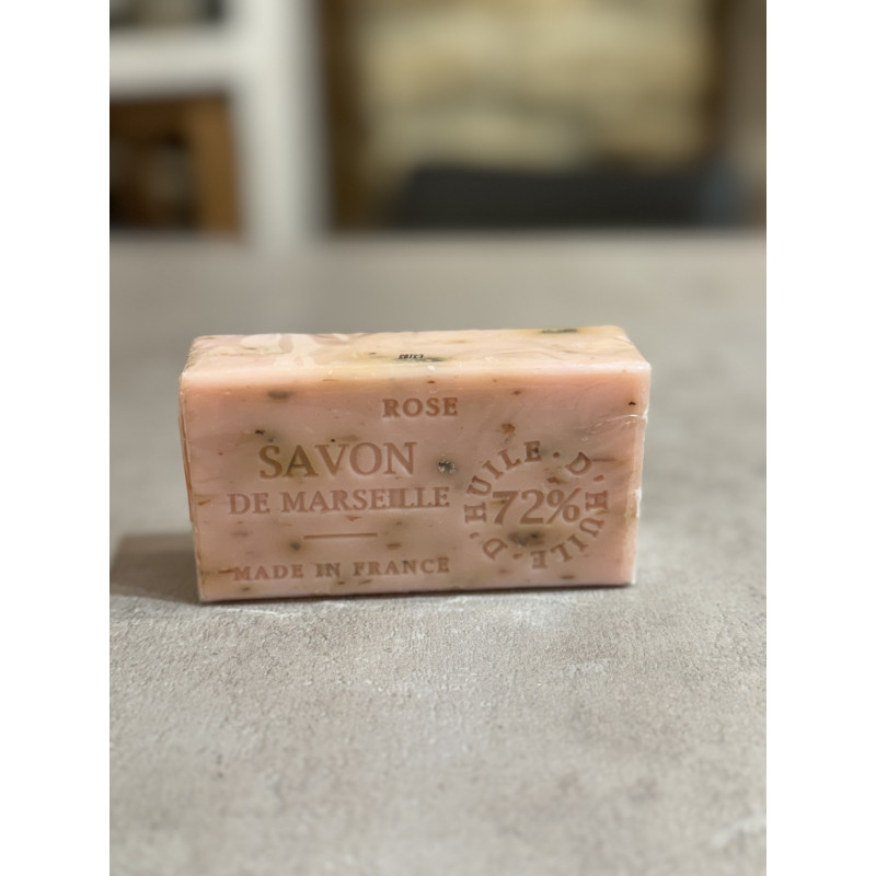 savon rose fleurs